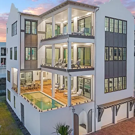Emerald Le Luxe